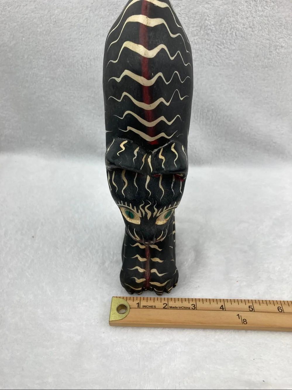 VTG Indonesian Wood Carved Folk Art Scaredy Cat Sculpture 10”